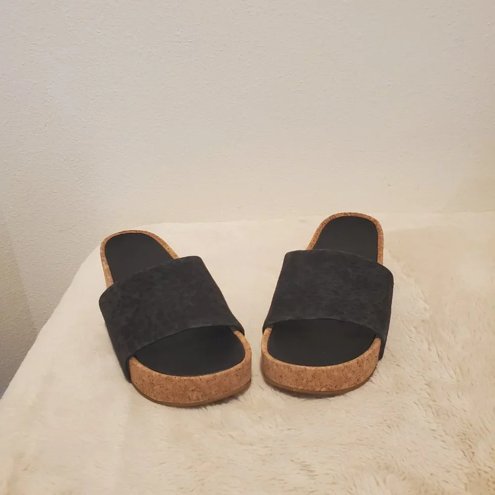 Veronica Beard Dresdyn 8.5 Black Cork Platform Slide Sandals